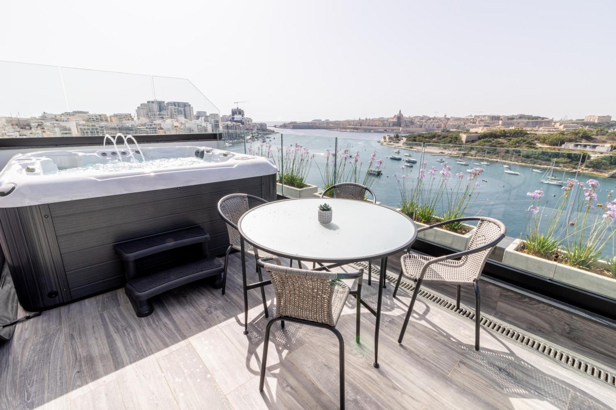 The Londoner Hotel Σλιέμα Εξωτερικό φωτογραφία